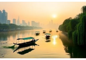 Huangpu River Wakes Up: Fishermen
