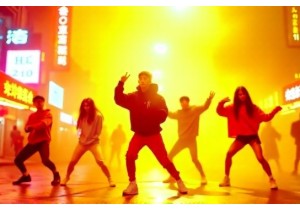 Viral Dance Trends on Douyin Platform