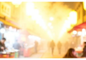 Chongqing Street Food Chronicles: Spicy Hotpot After Midnight